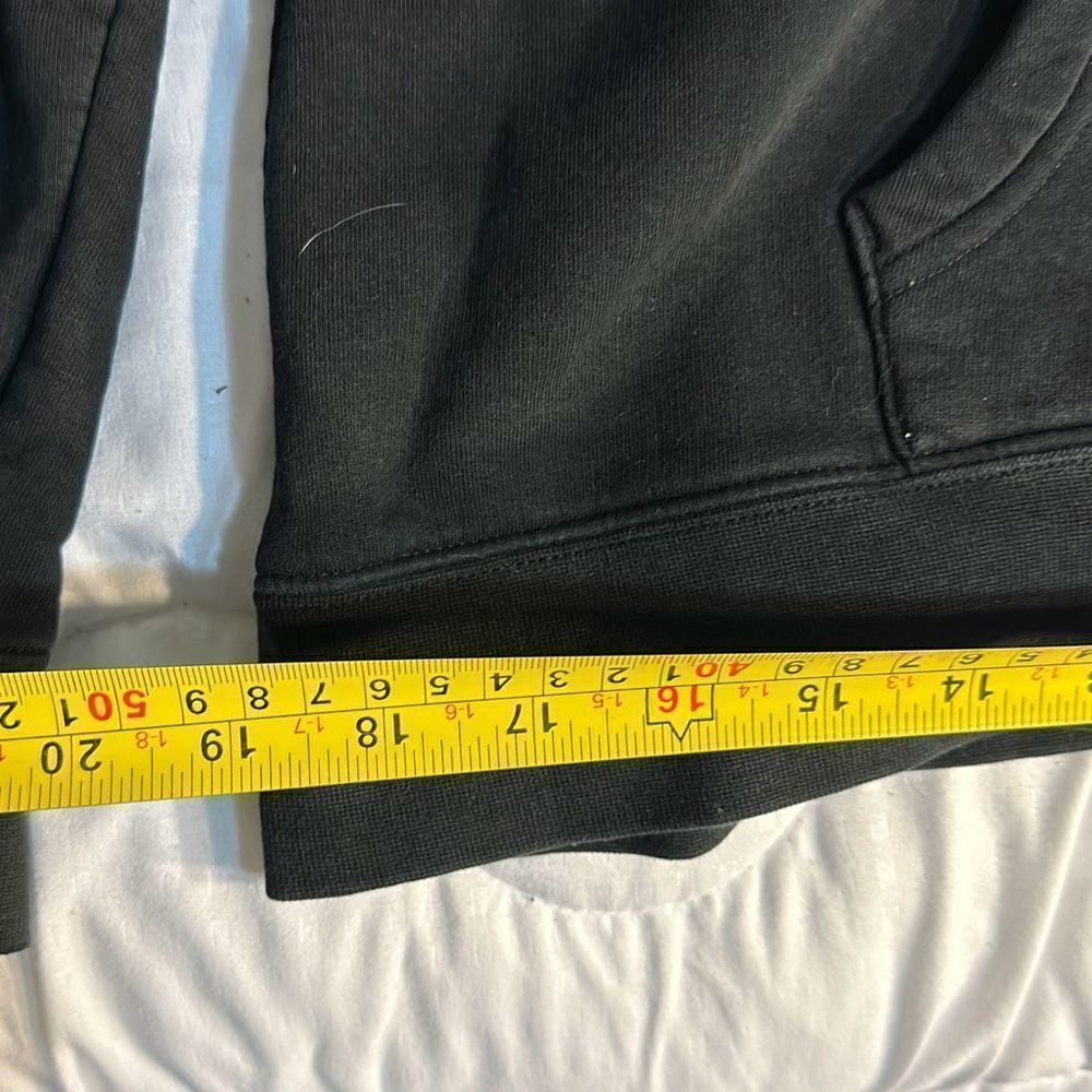 Large Heart Hoodie Black with Zipper and front pockets - Picture 5 of 9